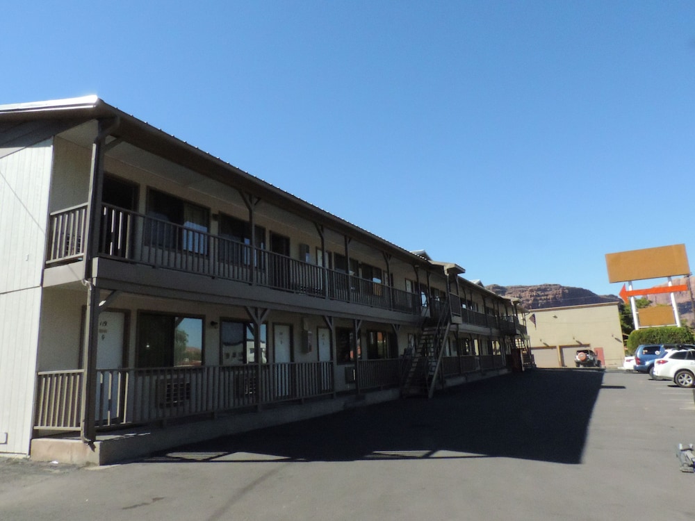 The Virginian Motel - photo 31