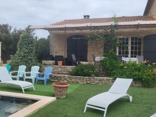 Villa gitedelea — 4-Star Luxury Hotel in Aubignan, France