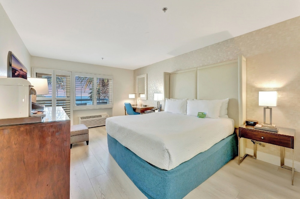 Ocean View Hotel - photo 26