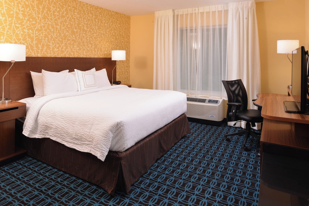 Fairfield Inn & Suites Fremont - photo 13