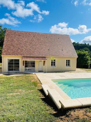 Les Pins Calme Confort Piscine in Sarlat-La-Caneda, France