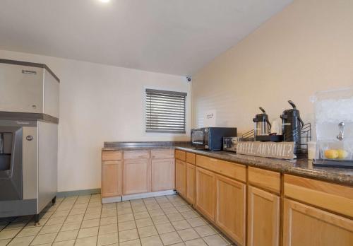 Budget Inn Yakima - photo 15