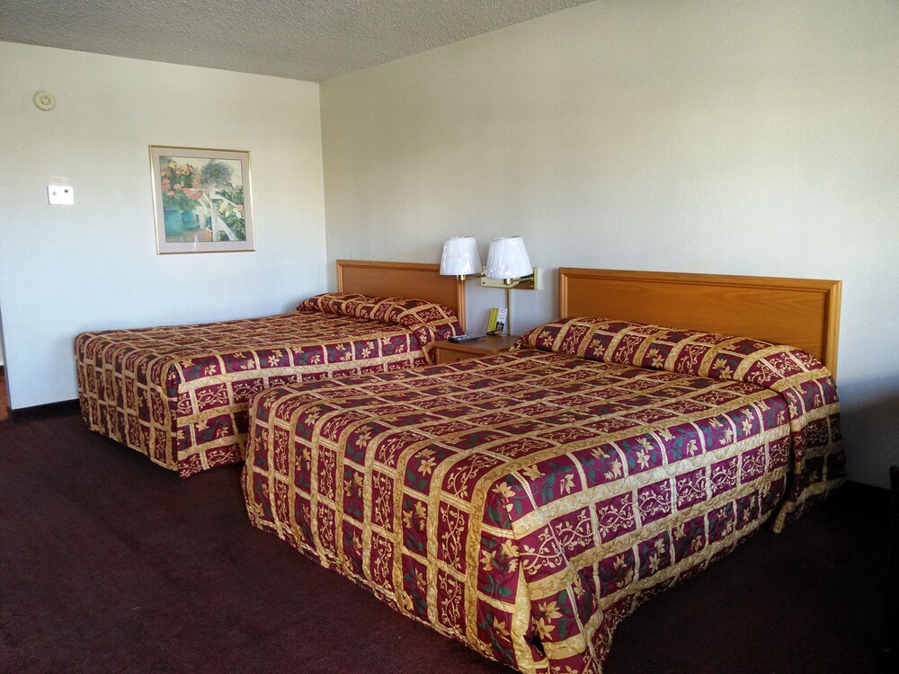 Yakima Valley Inn - photo 6