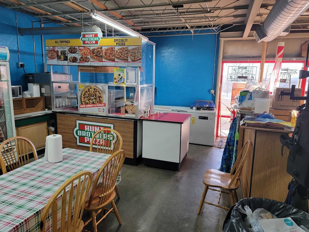 Beaver Dam Dive Shop and Resort - photo 29