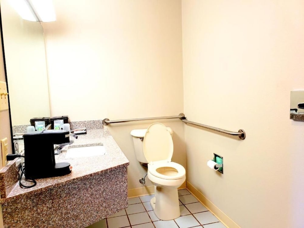 Motel 103 - photo 28