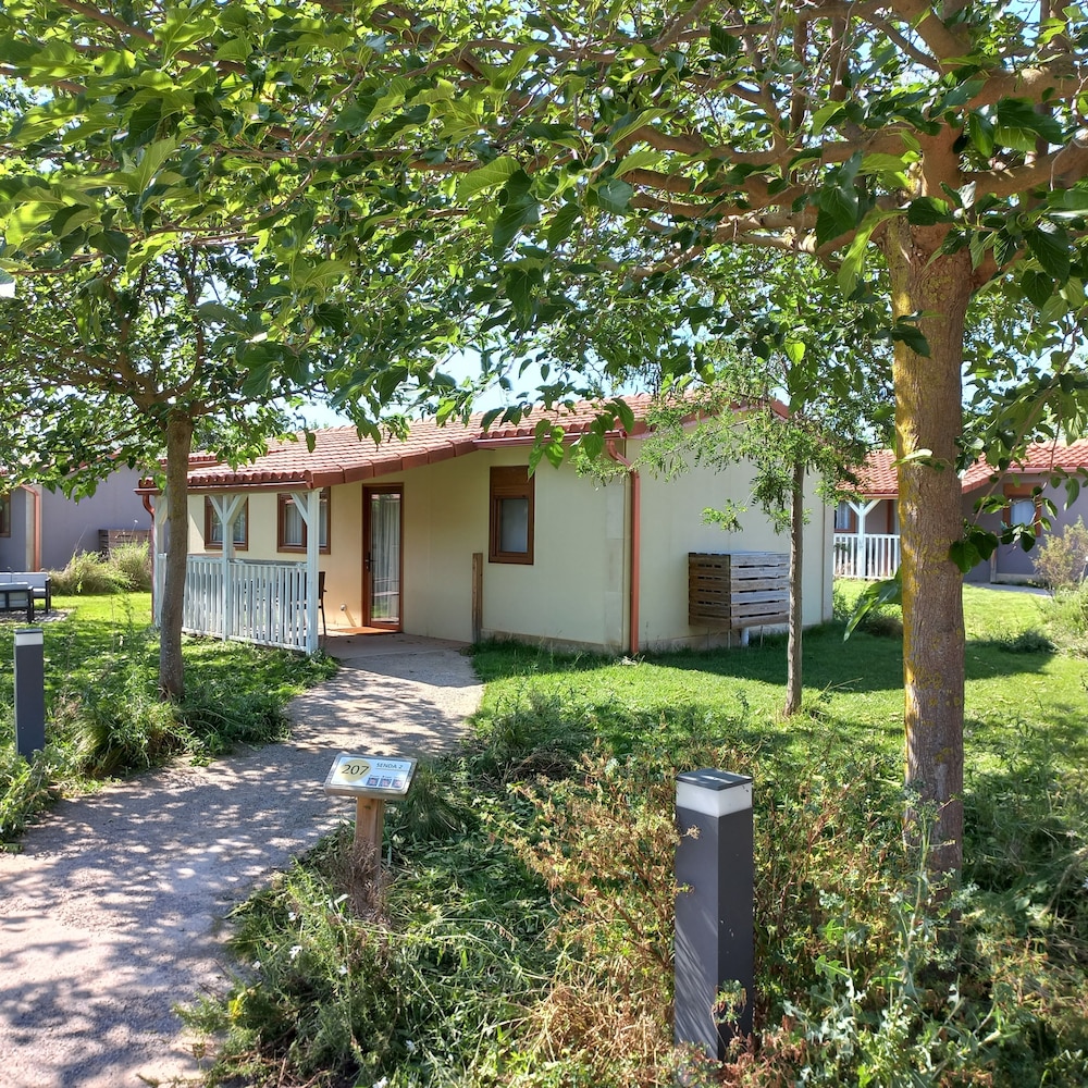 Natura Resorts — hotel in Casalarreina