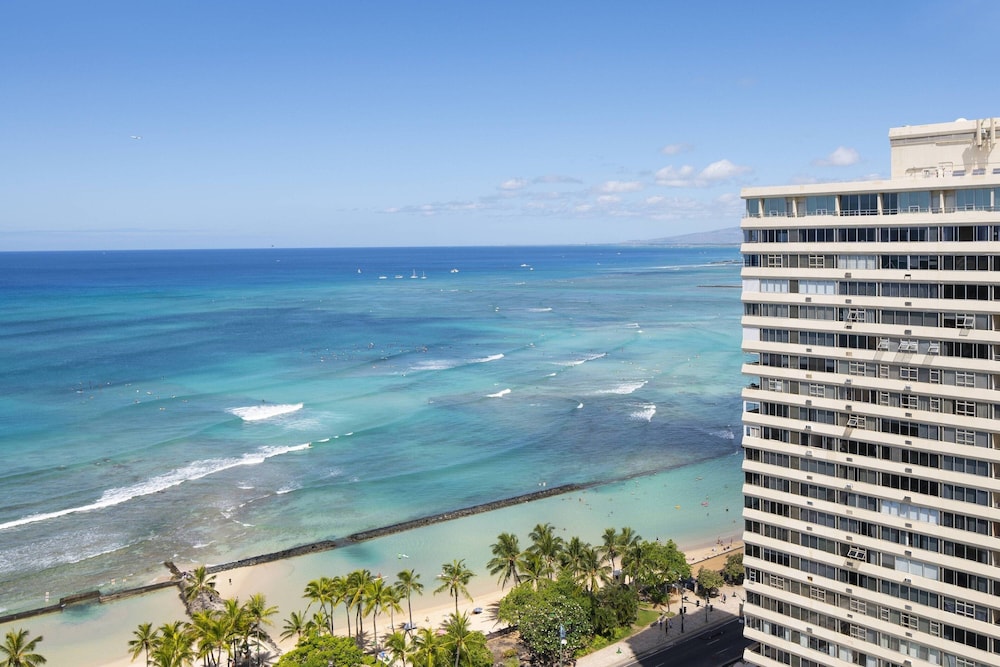 Waikiki Beach Marriott Resort & Spa - photo 14