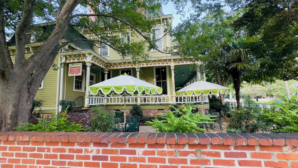 Rothschild Pound House Inn - photo 26