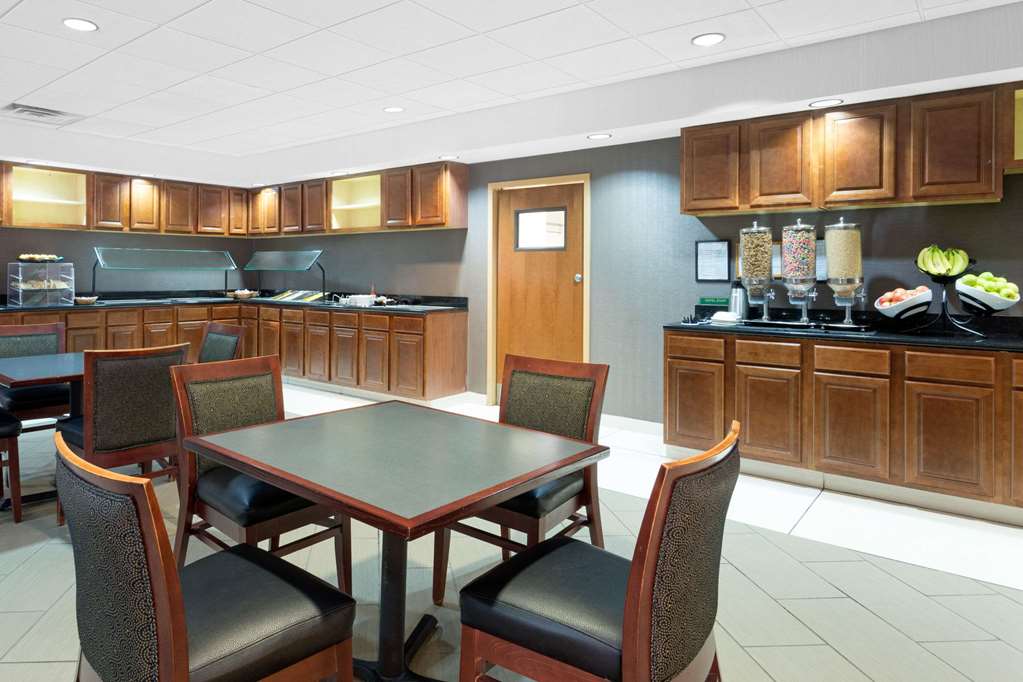 Hawthorn Extended Stay by Wyndham Kingsland - photo 14