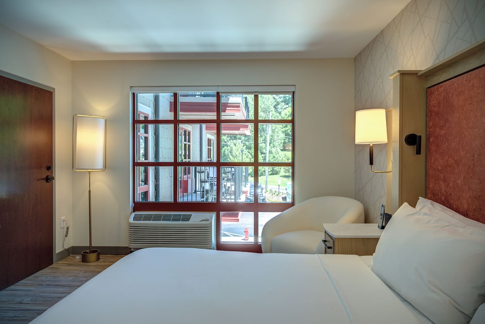 The Embers Hotel - photo 20