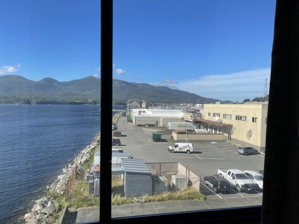 Super 8 by Wyndham Ketchikan - photo 12