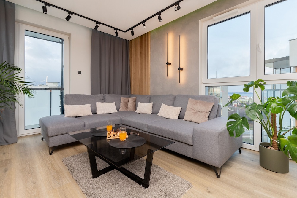 Apartment with Two Bedrooms Balcony Parking and Access to Sauna in Gdańsk by Noclegi Renters — 4-Star Luxury Hotel in Gdansk, Poland