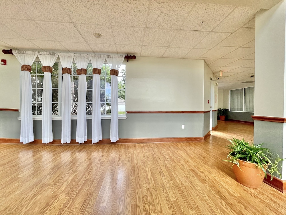 FairBridge Inn & Suites Cleburne - photo 35