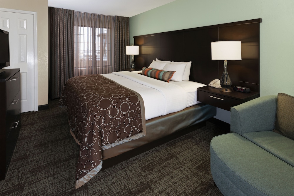 Staybridge Suites South Springfield an IHG Hotel - photo 2