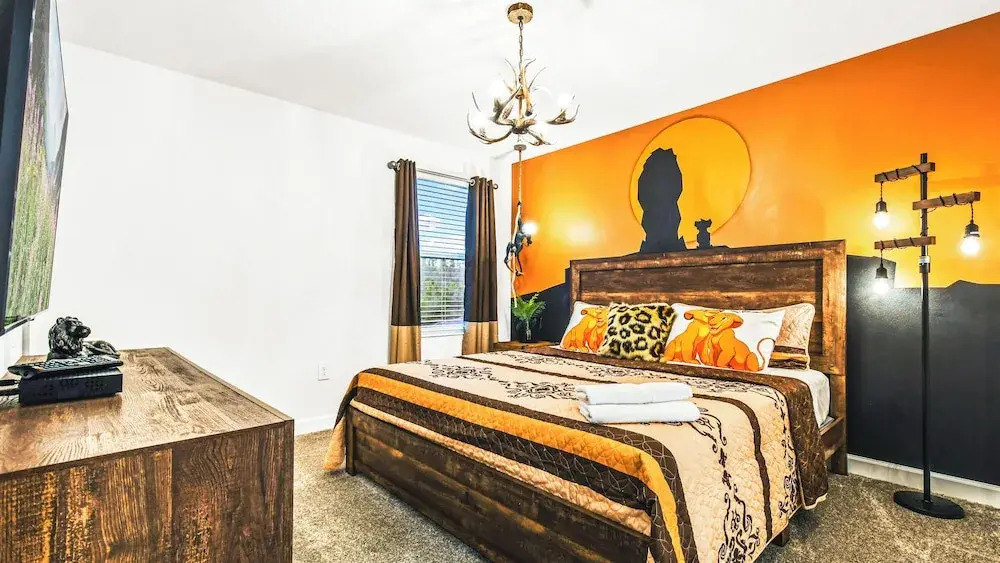 Themed Rooms & Pool in Storey Lake Resort - photo 5