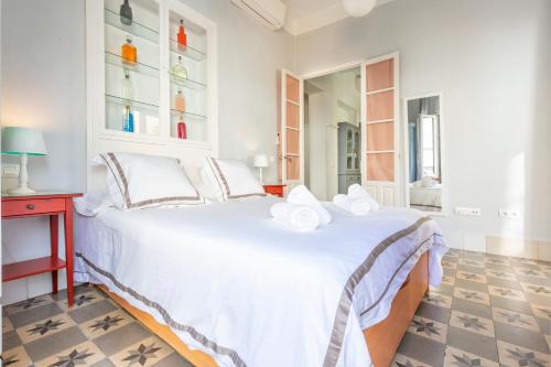 DescubreHome Santa Cruz Private Terrace with Giralda Views — 4-Star Luxury Hotel in Sevilla, Spain