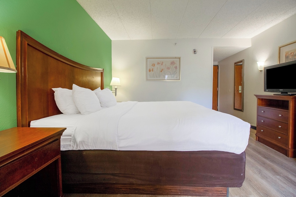 Tulsa Square Hotel Central I 44 By OYO - photo 33