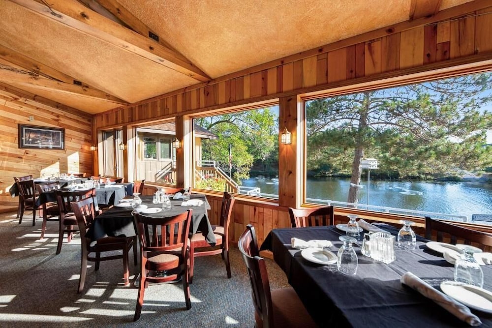 Chanticleer Inn - photo 28