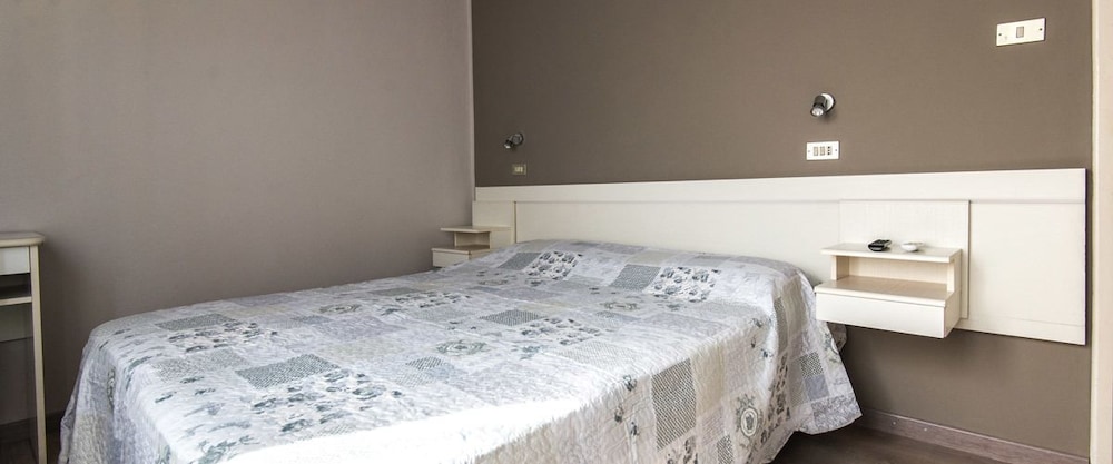 Hotel Avenusta — Rimini