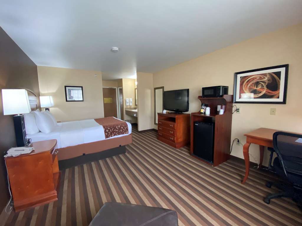 Best Western Manhattan Inn - photo 9