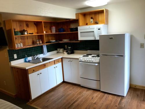 Norwood Inn - photo 12