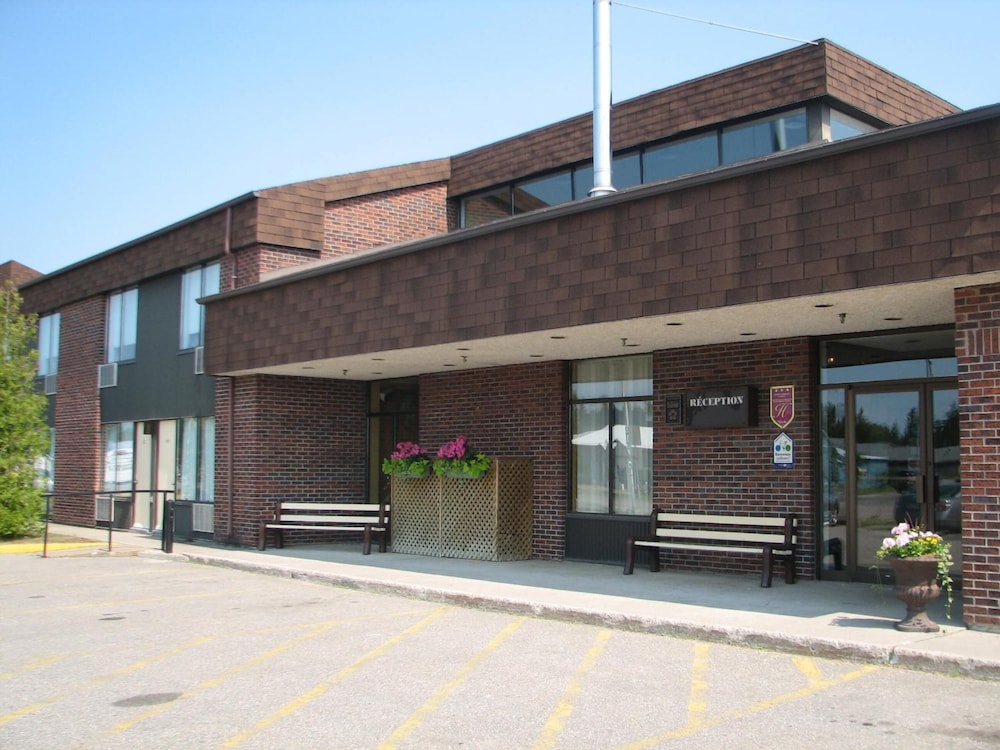 Auberge La Diligence pet-friendly hotel Dolbeau-Mistassini