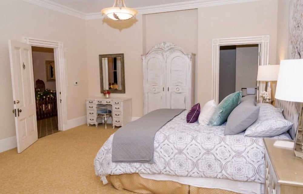 River Rd. Mansion - photo 17