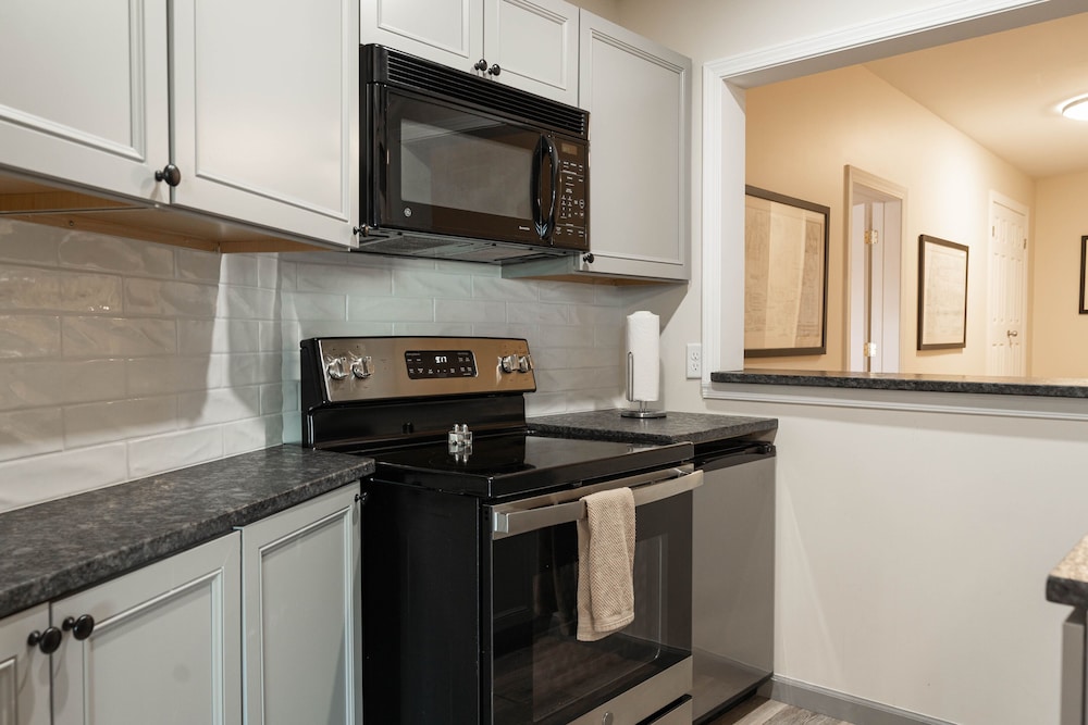 The Inn at Crestwood - photo 22