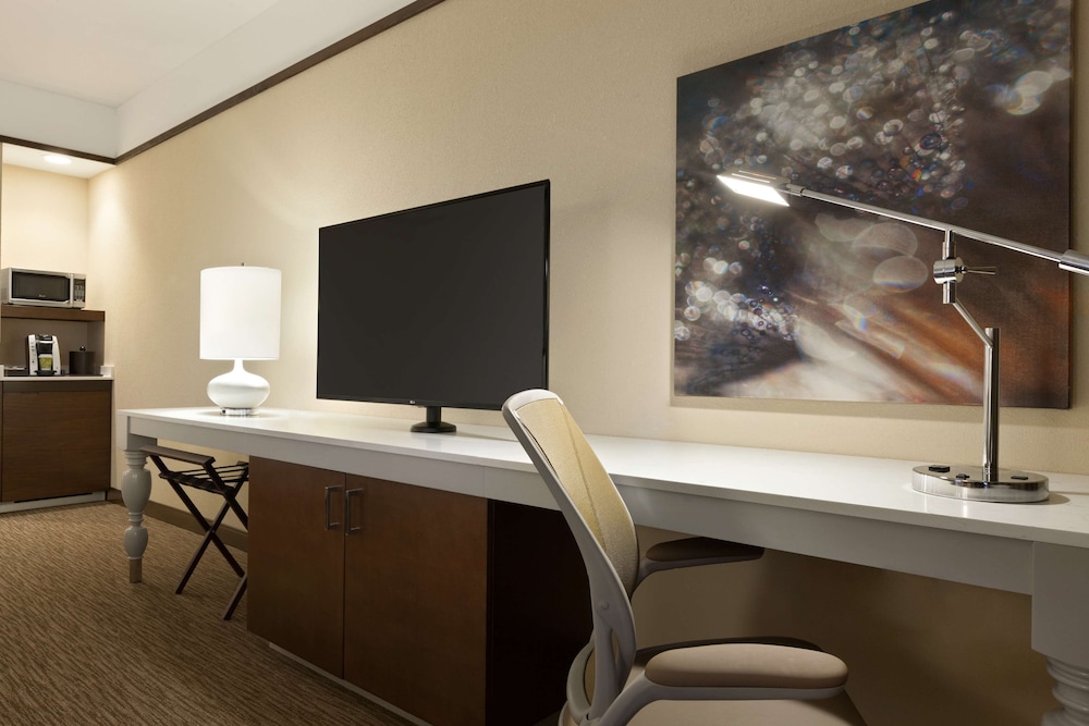 Hilton Garden Inn Charlotte SouthPark - photo 15