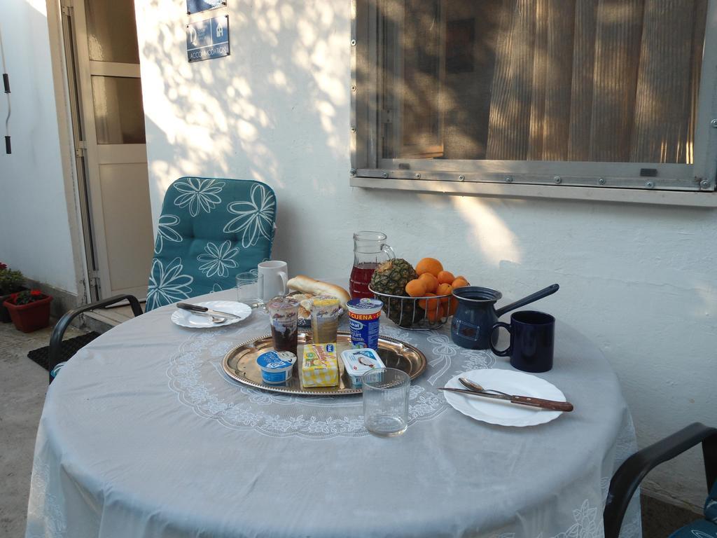 Apartment Mateo Lapad Studio Apartment With Terrace and Garden View