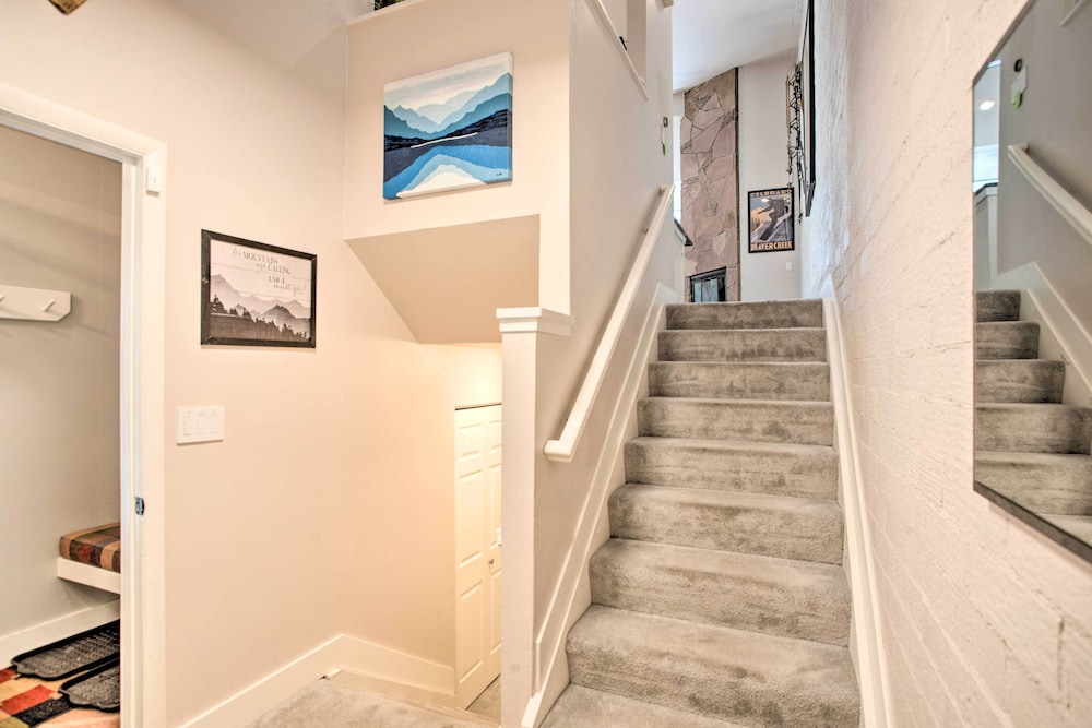 Modern Townhome about 4 Miles to Beaver Creek Resort - photo 21