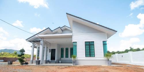 Romi Homestay Wakaf Tapai — 4-Star Luxury Hotel in Marang, Malaysia