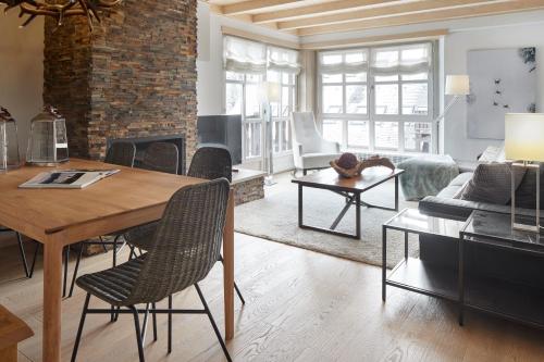 Val de Ruda Luxe 43 by FeelFree Rentals — 4-Star Luxury Hotel in Vielha, Spain