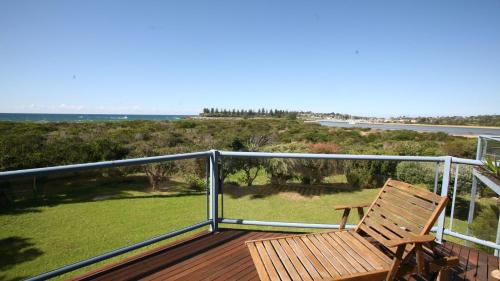 Breakwater 1 1 Narira Street Beachfront Bermagui Wifi provided in Bermagui, Australia