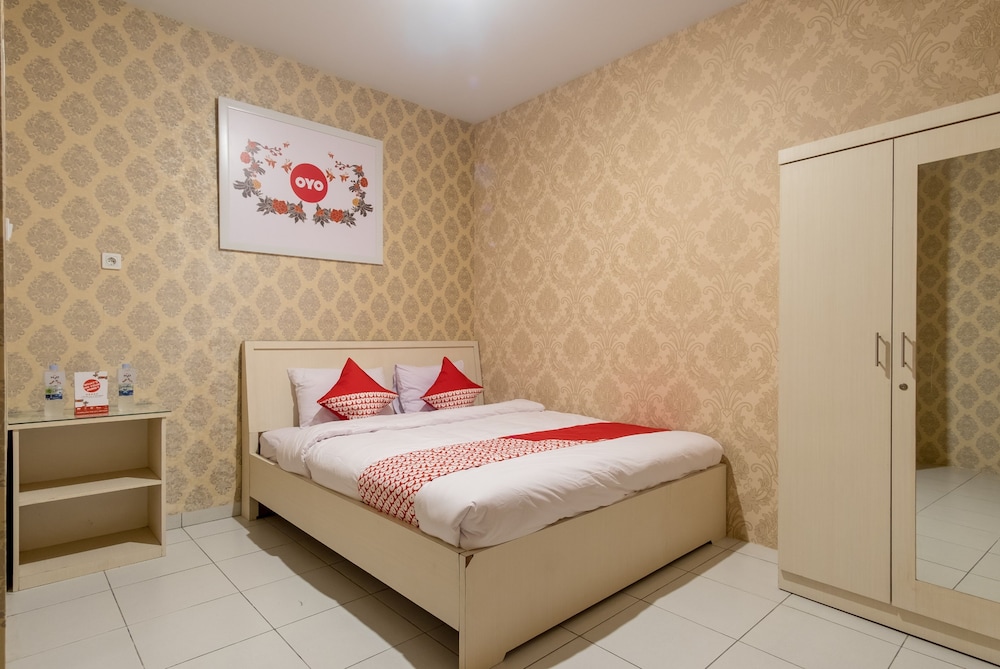 OYO 359 Executive Inn - last minute hotel in Medan