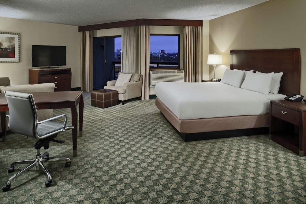 DoubleTree by Hilton San Antonio Downtown - photo 6