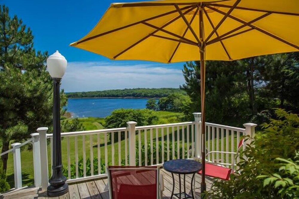 Strawberry Hill Seaside Inn - photo 27