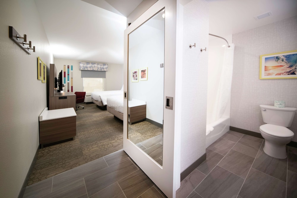 Hampton Inn & Suites Santa Maria - photo 23