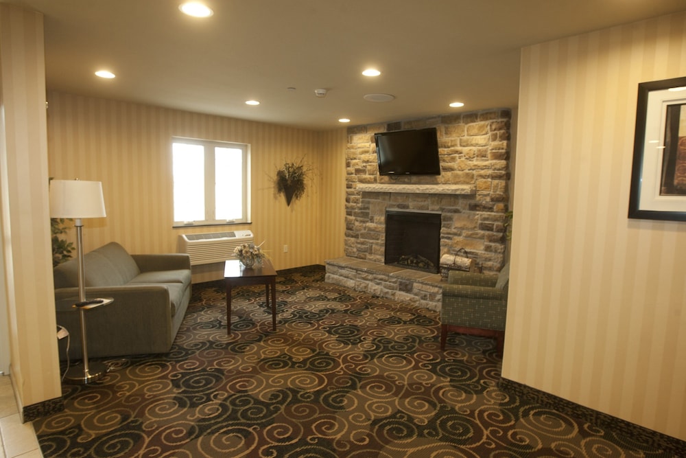 Cobblestone Inn & Suites Langdon - photo 2
