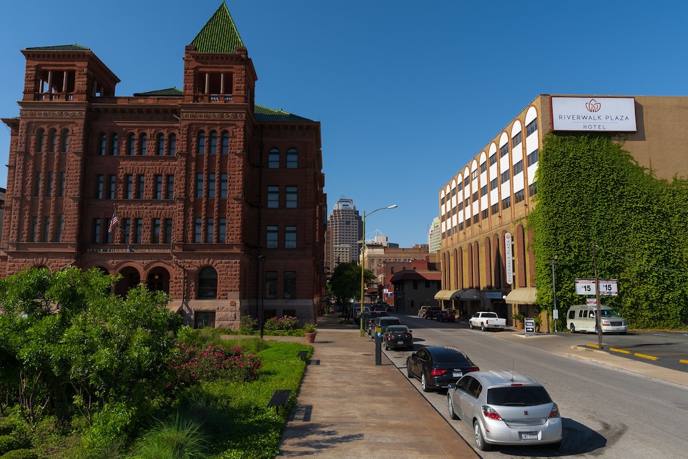Riverwalk Plaza - photo 198