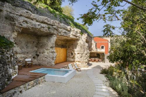 Villa Petra IsulaTravel — 4-Star Luxury Hotel in Modica, Italy