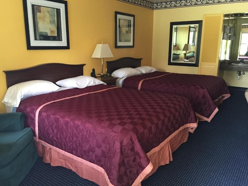 Norwalk Inn - photo 26