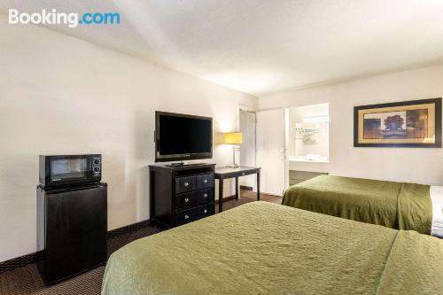 Rodeway Inn and Suites — hotel in Las Cruces