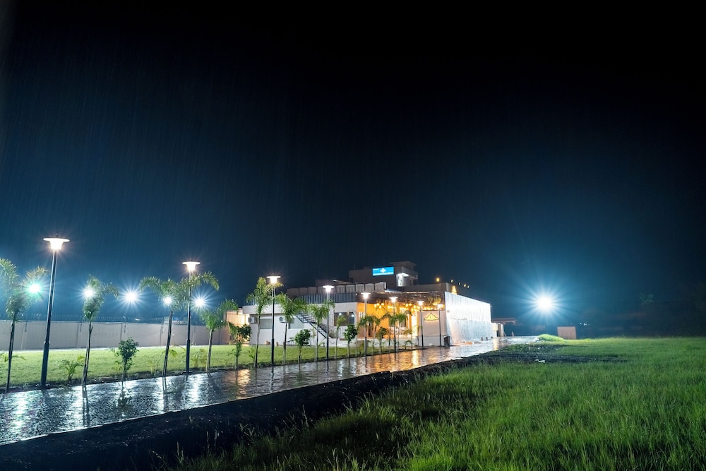 The 7th Heaven Resort in Satna, India