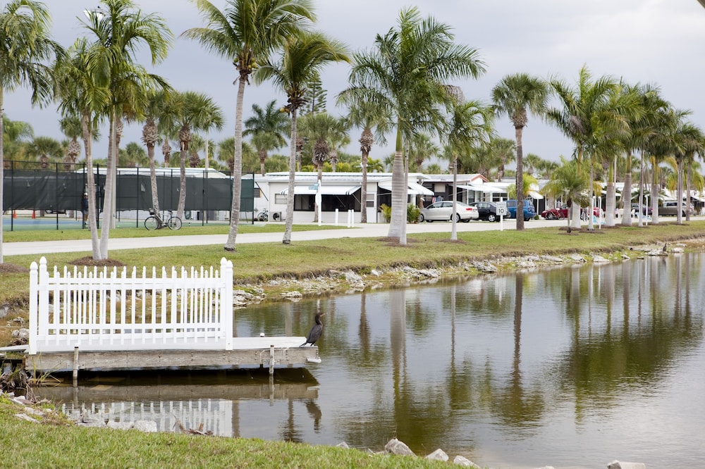 Siesta Bay RV Resort - photo 26