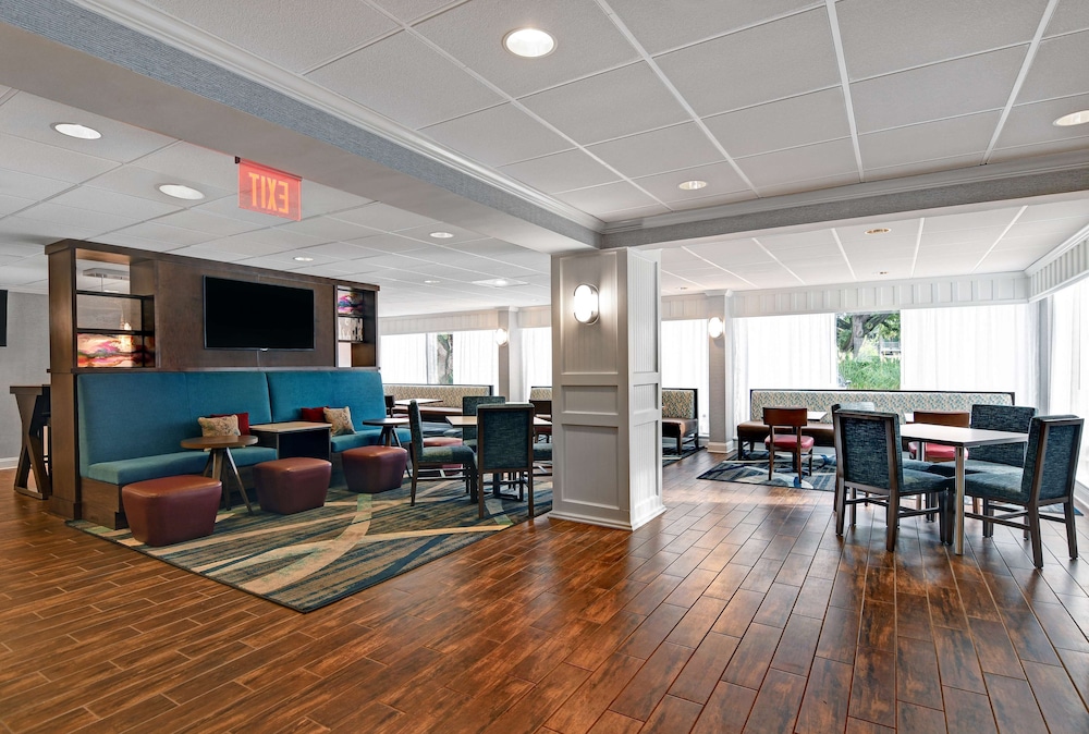 Hampton Inn Charleston Mount Pleasant Patriots Point - photo 8
