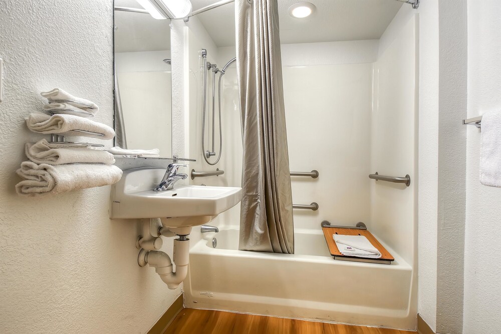 Motel 6 Los Angeles Norwalk - photo 20