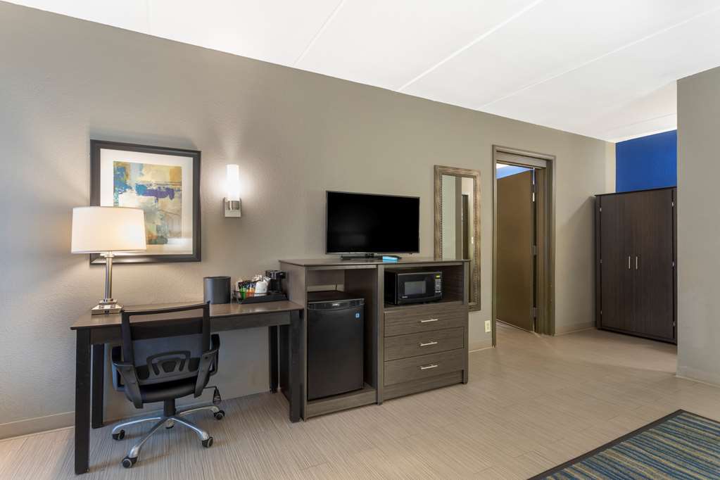 Best Western Plus Bowling Green - photo 22