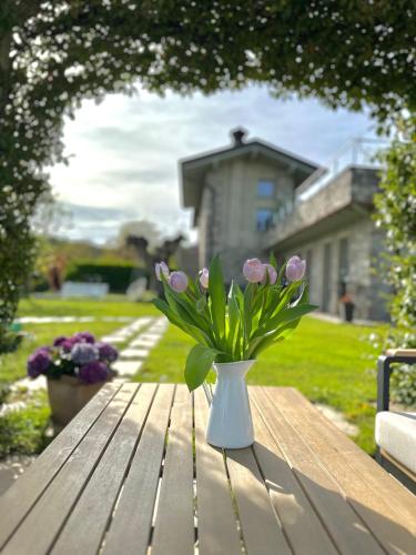 B&B Sovenigo — 4-Star Luxury Hotel in Puegnago Sul Garda, Italy