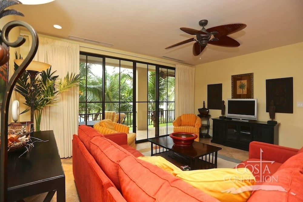 1 Bedroom Near Pool — 4-Star Luxury Hotel in Sardinal, Costa Rica